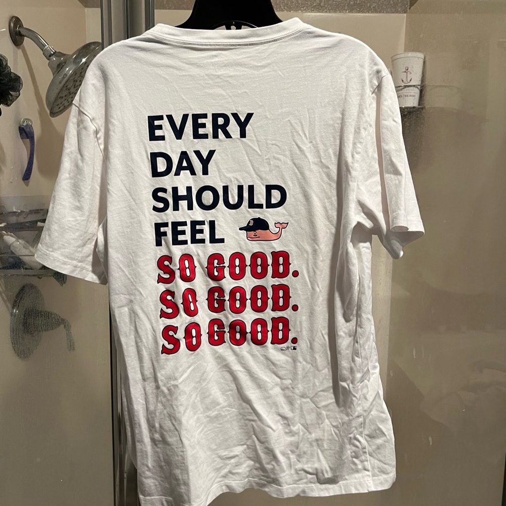 Men’s Vineyard Vines Tee shirt